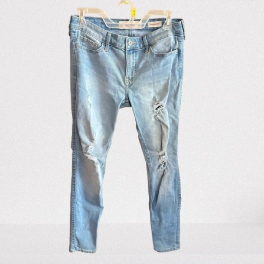 Hollister Light Wash Ripped Low Rise Super Skinny Jeans